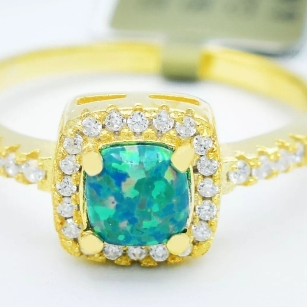 Genuine Opal and White Sapphire ring Nwt!